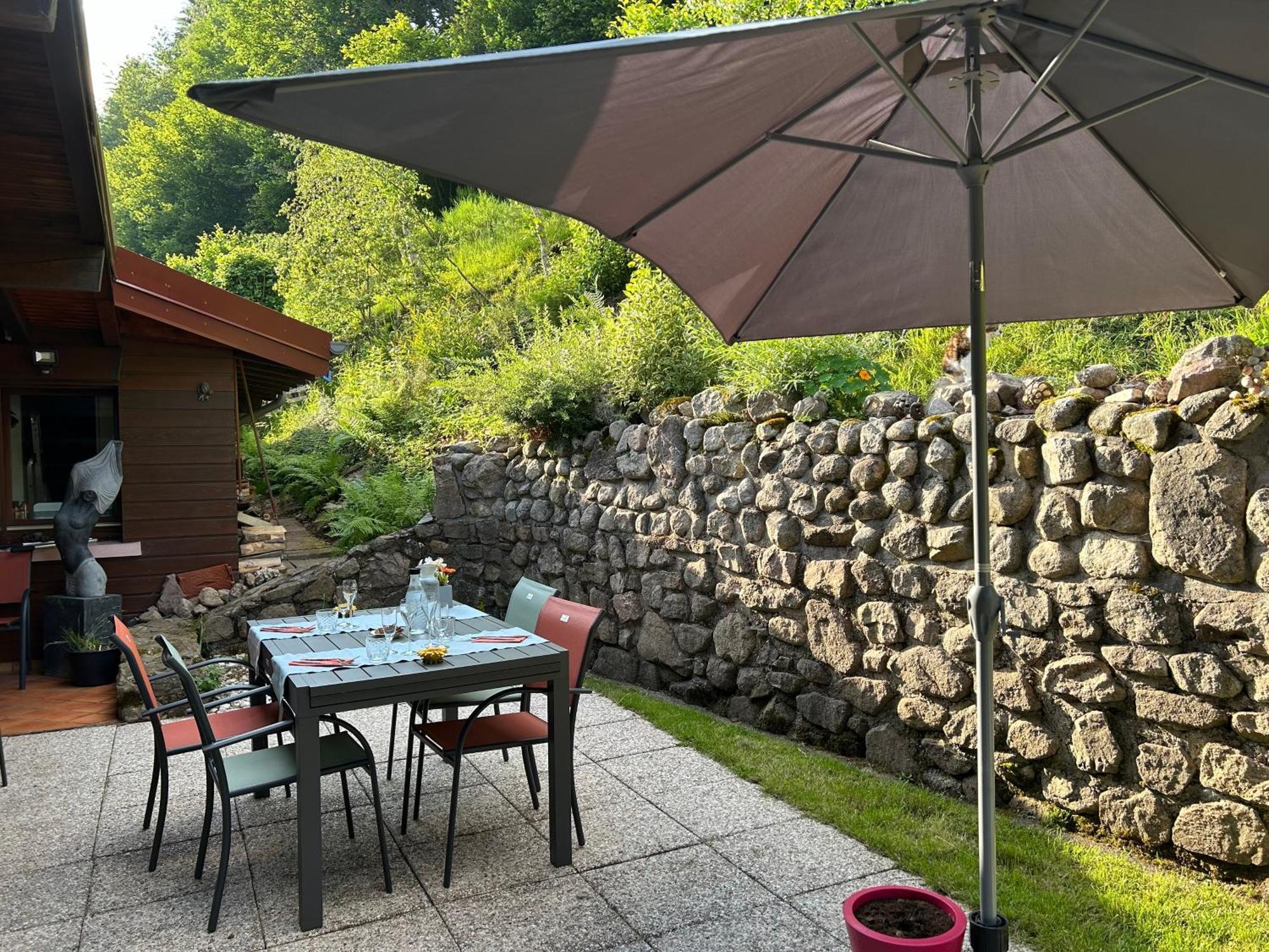 Escargot De Neige Bed & Breakfast Ла Брес Екстериор снимка